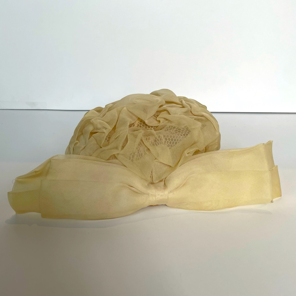 Vintage Wedding Veil Capulet hat